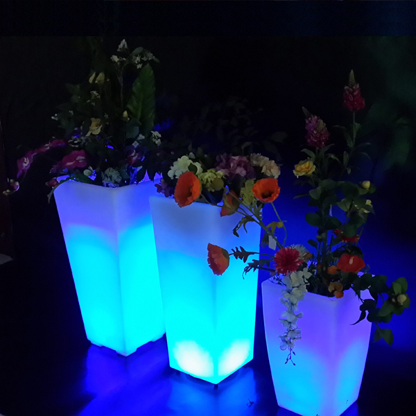 حديقة الزينة مضيئة للماء LED مكعب زارع (E003)