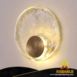 مصباح جداري زجاجي زجاجي معدني ونحاسي حديث أنيق وعصري (KRB-ZQ010-1W) 