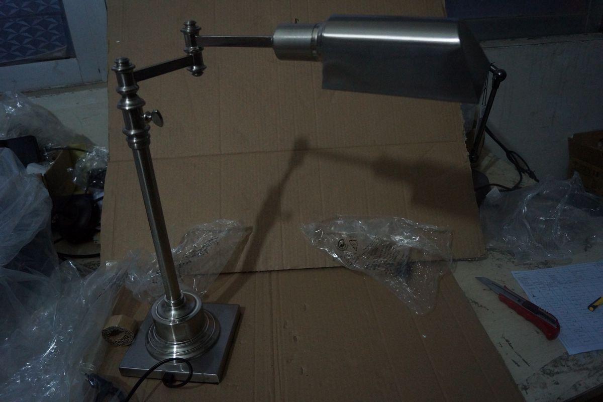 مصغرة الصناعي منحني المعادن داخلي ديكور مصابيح الطاولة (T122)